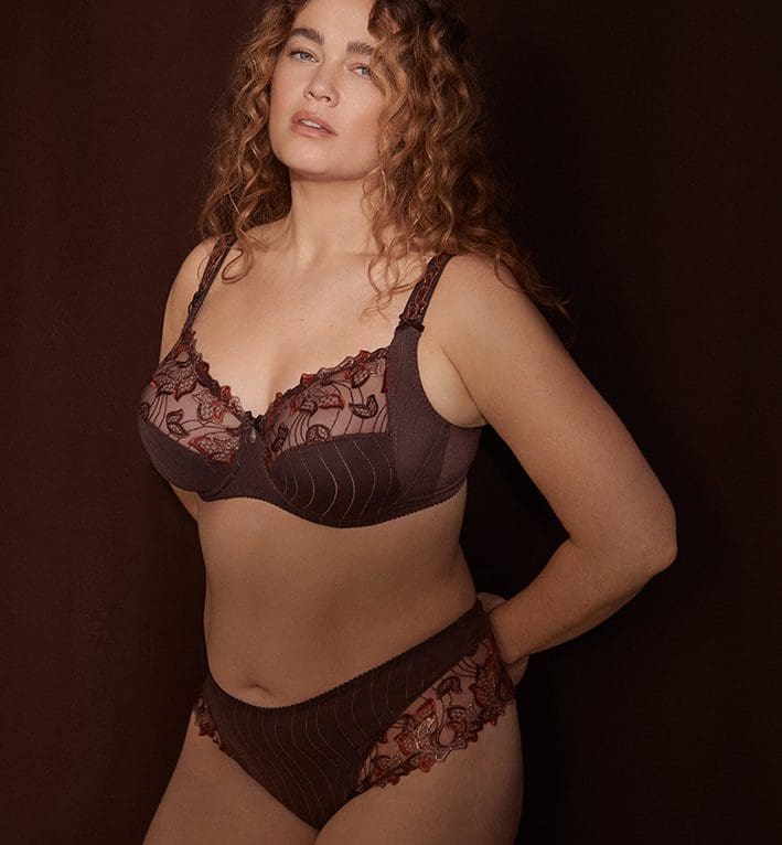 Model wearing Prima Donna Deauville bra and brief set